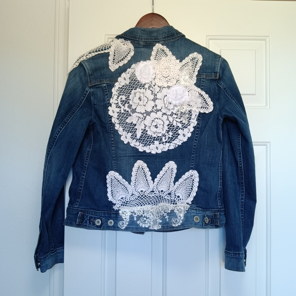 CLEARANCE SALE!! Custom Levi's Denim Jacket with Intricate White Lace - Picture 2 of 11